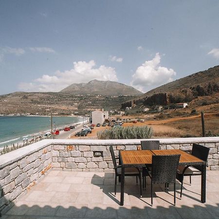 George Seafront Suites Neo Oitilo Exterior photo