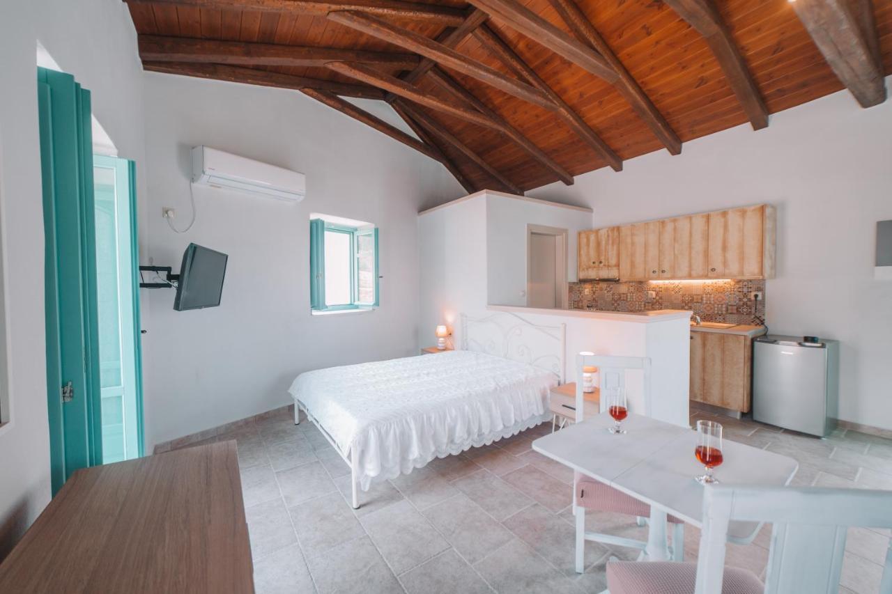 George Seafront Suites Neo Oitilo Exterior photo