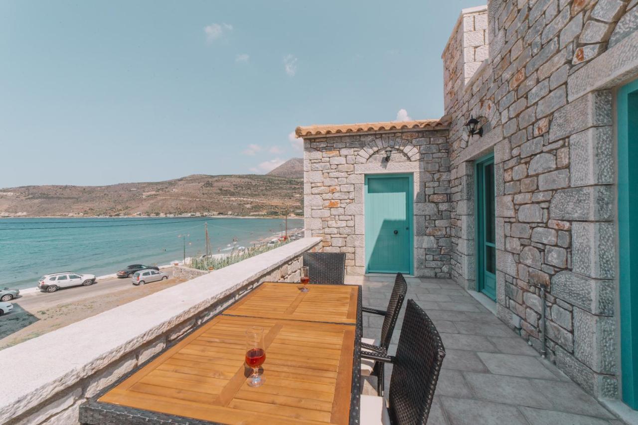 George Seafront Suites Neo Oitilo Exterior photo